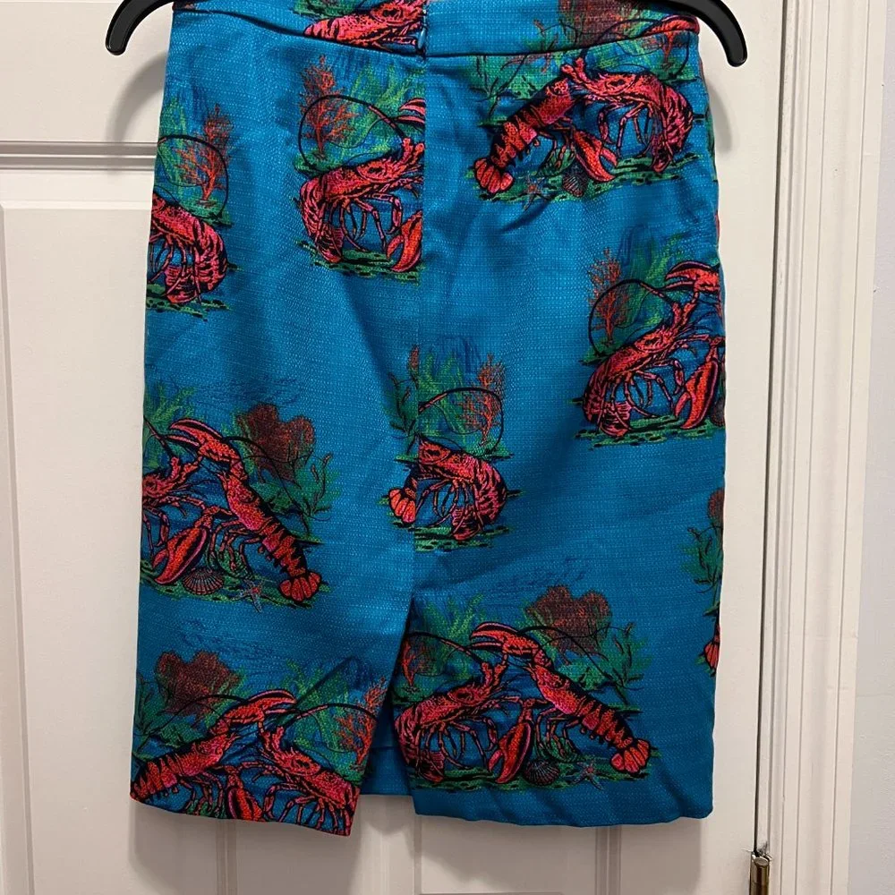J.Crew Pencil Skirt in a Lobster Print Grass Cloth Skirt size 0